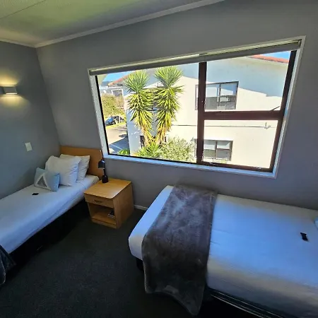 Hacienda Motor Lodge Palmerston North Exterior photo