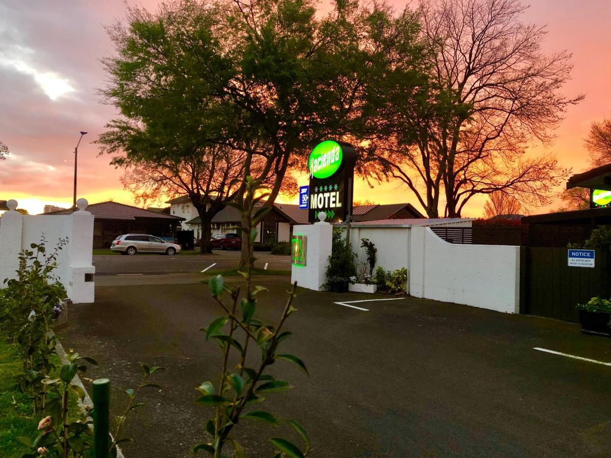 Hacienda Motor Motel